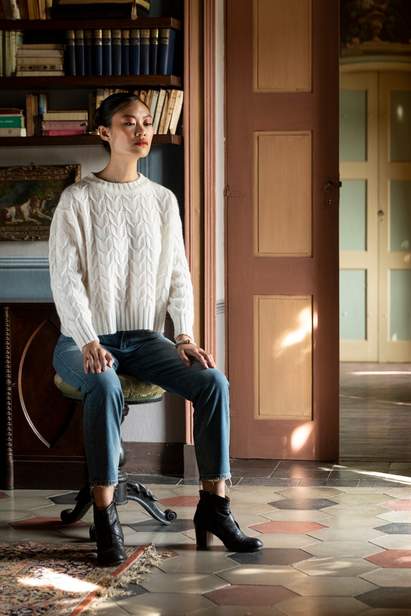 BOAT NECKLINE WITH CASHMERE AND SILK BRAIDS