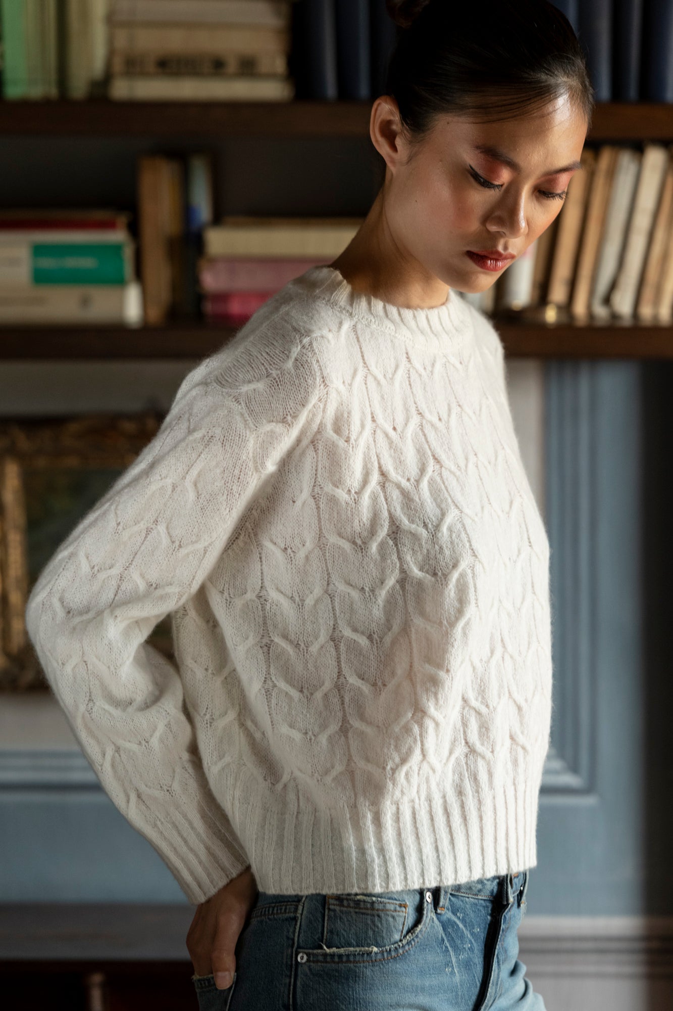 BOAT NECKLINE WITH CASHMERE AND SILK BRAIDS